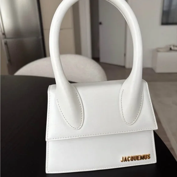 Jacquemus White Leather bag: Le Chiquito Moyen - Picture 2 of 5